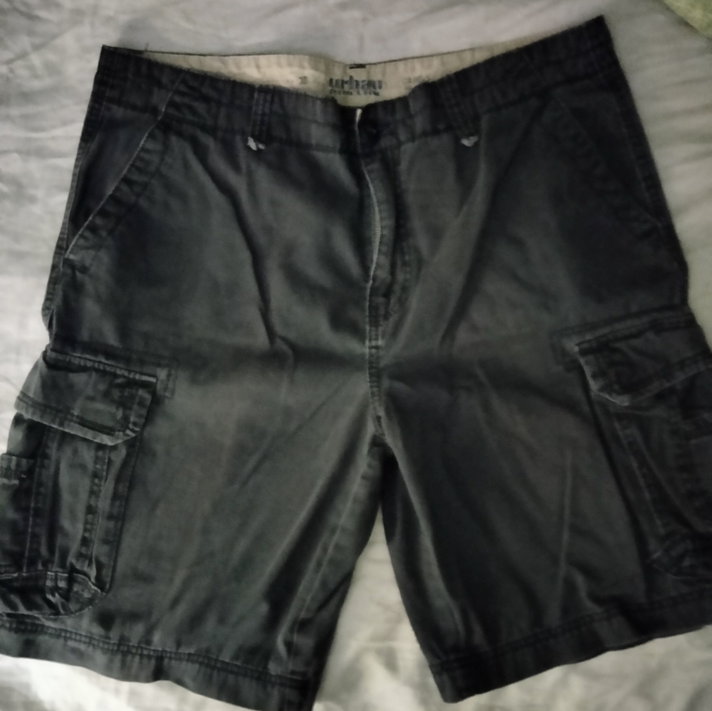 Men's Urban Pipeline Cargo shorts size 38